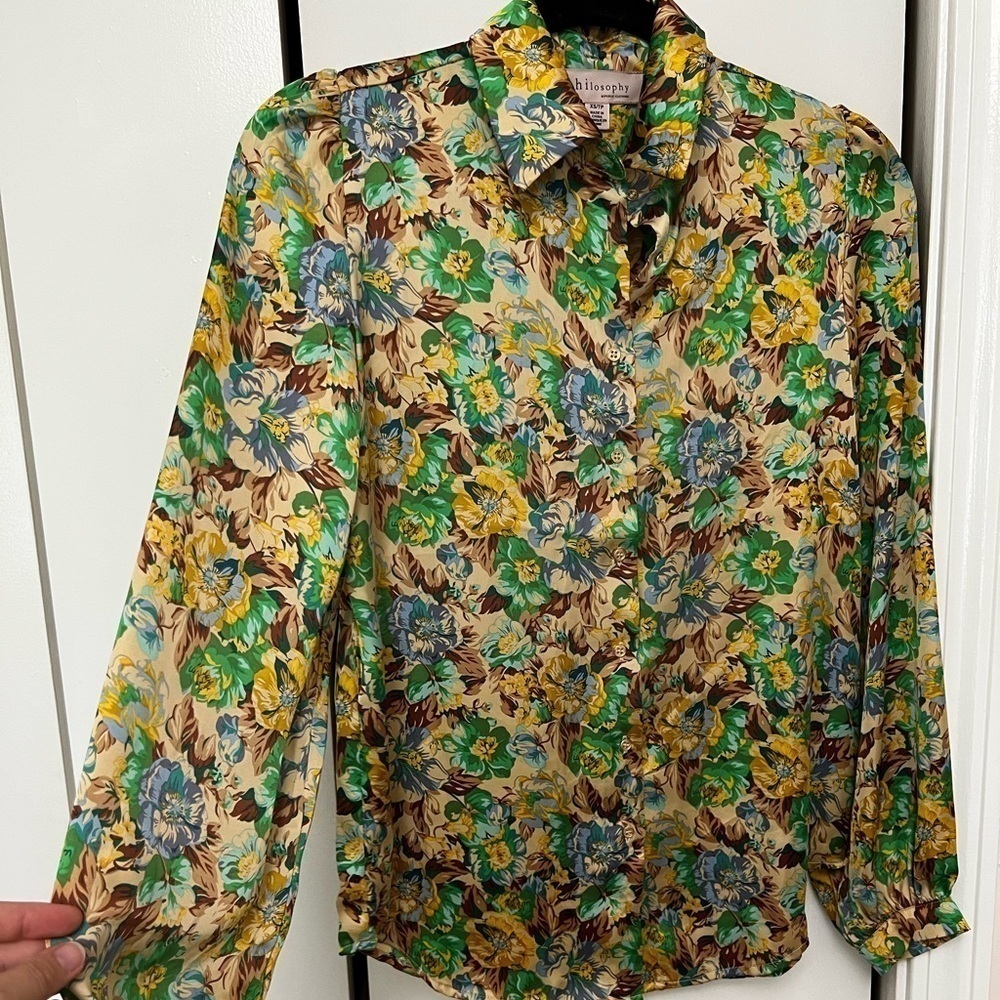 Satin blouse - Picture 1 of 3
